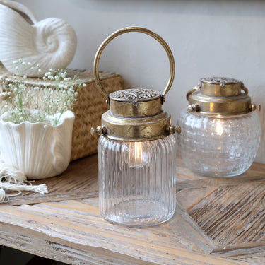Antiikkimessingin sävyinen tallilyhty polttimolla | Ø12 x 18 cm | French Stable Lantern-Chic Antique-Sasu’s sisustus- ja huonekaluliike