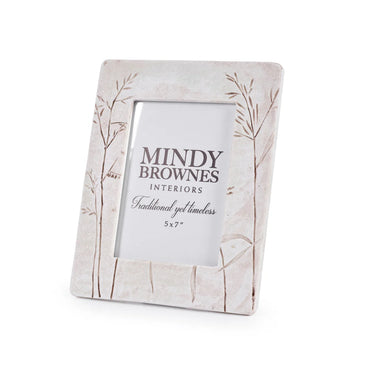 Beige valokuvakehys kymppi kuvalle | 20 x 1,5 x 25 cm | Meadow-Mindy Brownes-Sasu’s sisustus- ja huonekaluliike