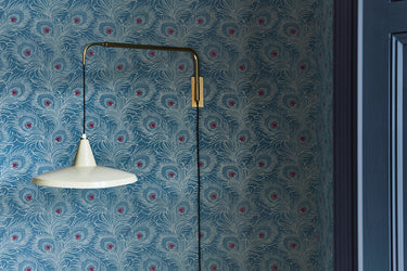 Carlton House Terrace Blue Plume | non-woven tapetti | London Wallpapers V