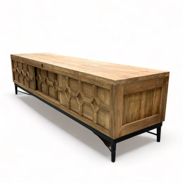 Kierrätystiikkinen puunvärinen TV-taso | 180-220x45x50cm | Vernon