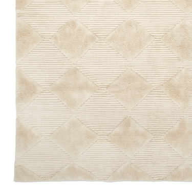 Luonnonvalkoinen 2 cm paksu salmiakkikuvioinen villamatto | Berber Ivory-Classic Collection-Sasu’s sisustus- ja huonekaluliike
