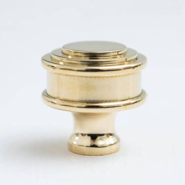 Messinkinen nuppivedin | Kiillotettu messinki | Borders Design-Brass bee-Sasu’s sisustus- ja huonekaluliike