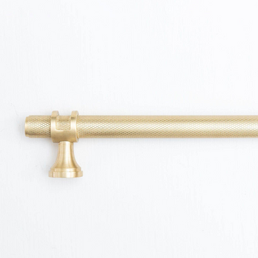 Klassinen lankavedin messinkiä kuvioitu pinta| Mattamessinki | Ø1,2 x 3,5 cm x 17 cm | Knurled-Brass bee-Sasu’s sisustus- ja huonekaluliike