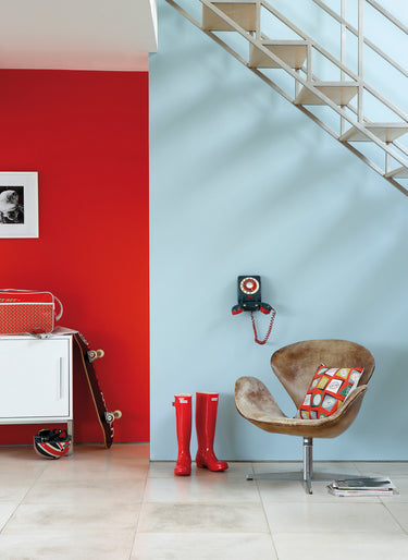 Seinämaali Atomic Red ja Brighton