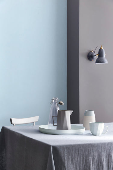 Seinämaali Pale Wedgwood ja Arquerite