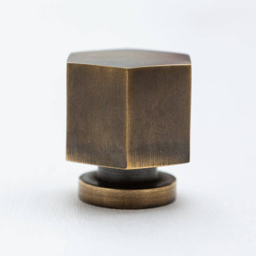 Messinkinen kuusikulmainen nuppivedin | Antiikkimessinki | Ø2,5 x 2,9 cm | Hexagonal