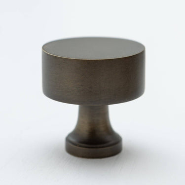 Klassinen nuppivedin messinkiä | Antiikkimessinki | Ø3,5 x 3,6 cm | Plain