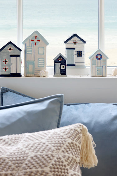 Beachhouse for deco H15.5/L9.5/W8 cm ocean and white