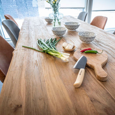 Kierrätystiikkinen pöytälevy aaltoilevalla tai suoralla reunalla | Useita kokoja | Otaru