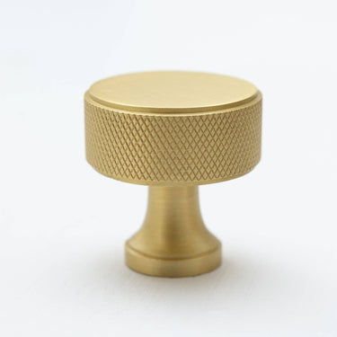 Classic knob handle with brass patterned edge | Matte brass | Ø3.5 x 3.6 cm | Knurled