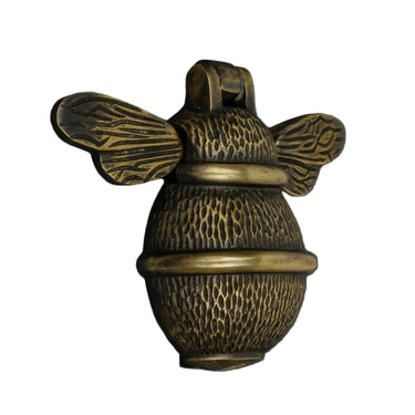 Bee-themed brass door knocker | Antique brass | 12.7 x 3.8 x 10.12 cm | Bumble Bee