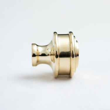 Brass stepped knob pull | Polished brass | Ø 3 x 3 cm | Borders Design