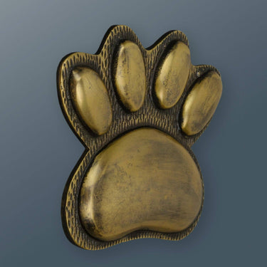 Messinkinen tassunmuotoinen ovikolkutin | Antiikkimessinki | 10 x 11 x 3 cm | PAW