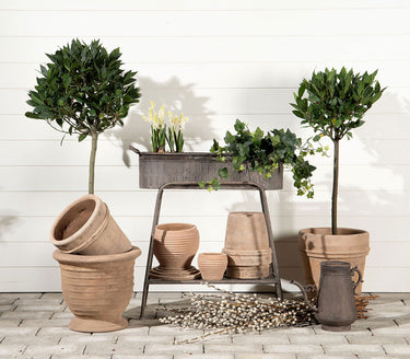 Metal planter box | 67 x 28 x 69 cm | Ramina