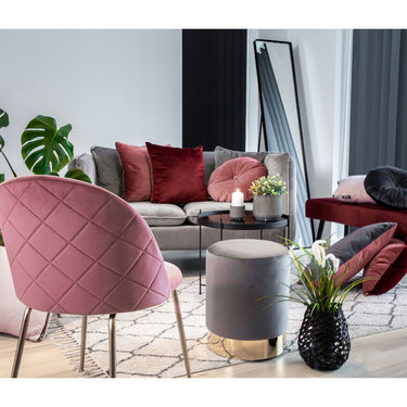 Chair with gold legs and pink velvet upholstery | Geneva