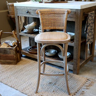 Ruskea rottinkinen saareketuoli | 40 x 45 x 92 cm | French Rustic Collection