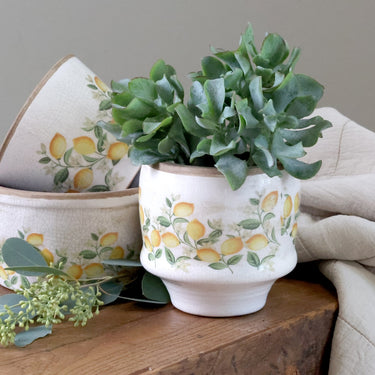 Limone Blossom Planter w. lemons and flowers H14.5/D15 cm cream